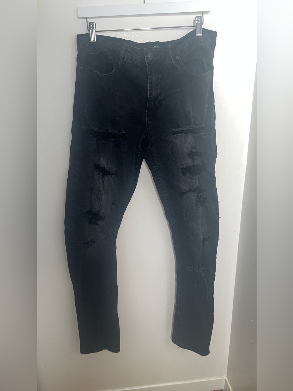 Y2K Rue21 men’s distressed jeans